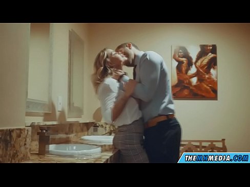 ❤️ Uma blonde obugaxayo ekuyenga endlini yangasese yomphakathi Ividiyo yendunu kithi zu.befuck-net.ru ☑